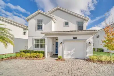 Image de Amazing Storey Lake 5  Bedroom 5 Bathroom Villa