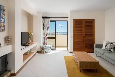 Image de Bela Vista 3bdr Penthouse w/ Pool by LovelyStay