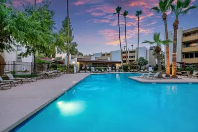 Image de Scottsdale: 1br-Furnished, Pool, Spa, Gym - Book us now!