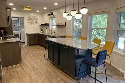 Image de New! The Stilly Sweet Spot! Walk to O'Brate/Boone!