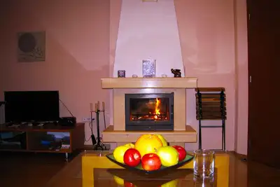 Image de Solar nest with fireplace, terrace and panoramic view, 700 m from ski lift