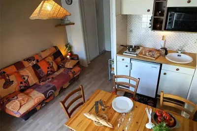Luchon 2 Pieces En Rdc Avec Jardinet Et Parking