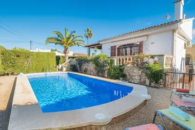 Image de Magnifique maison de vacances privée avec piscine privée, Wifi, climatisation, Tv, patio, parking