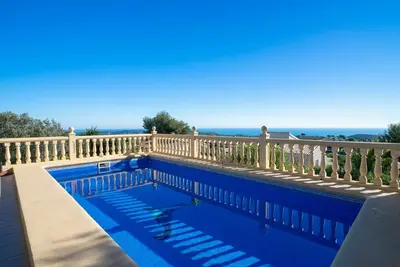 Image de Maison de vacances privée avec piscine privée, climatisation, Wifi, Tv, patio, vue panoramique