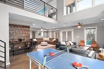 Video Tour 🎥 + Kid Friendly 👶 + City Views 🌆 + 🏓