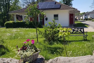 Image de Vacation home bungalow Am See - Hohenfelden