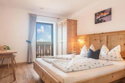 Image de Appartement 'Schildberghof Schlernblick' avec vue sur les montagnes, jardin partagé et Wi-Fi