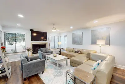 Image de Large Three Bedroom Villa on George Fazio Golf Course!