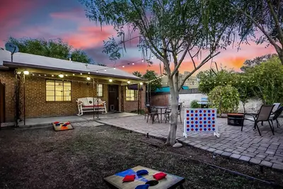 Sun-Lit Phoenix Gem: Backyard Entertainment Patio!