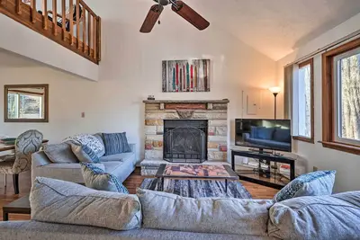 Image de 4 Mi to Tobyhanna State Park: Home w/ Fire Pit