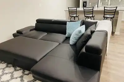 Image de Your Atl Getaway-Spacious Townhome By Airport