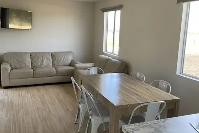 Image de Beach Front Cabin 2 - Two Bedroom Self Contained