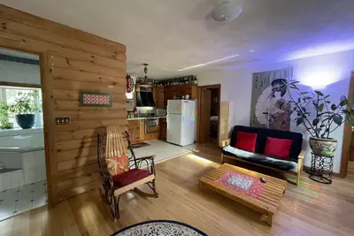 Image de Japanese jacuzzi suite surrounded by state forest! 11 miles south of Ithaca