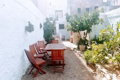 Image de Village vacation house with the garden