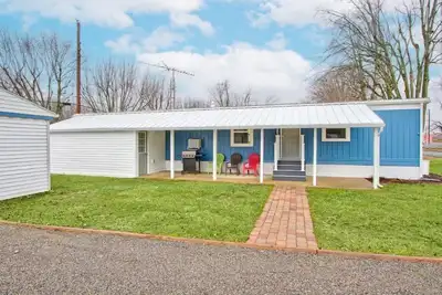 Image de Newly remodeled 3 bedroom, 1 bath Lake getaway home.