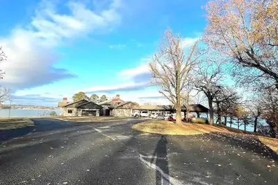 Image de Panoramic Waterfront The Lodge At Stony Point Vacation Getaway & Weddings