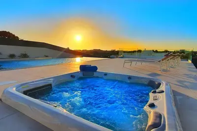 Image de Sunrise Villa by Laranjal Rentals