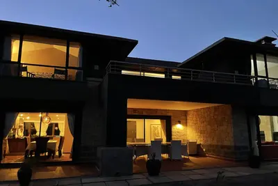 Image de 3 mins from Olpejeta Conservancy with stunning Mt. Kenya Views - 4 Br Villa