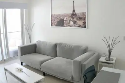 Image de Walking Distance To Beach New 2 Bedroom Condo