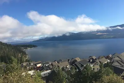 Image de Spectacular Lakeview home at La Casa Cottages located on Lake Okanagan