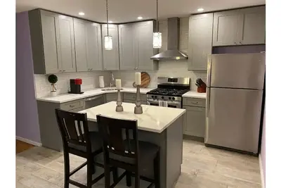 Image de Brand New 4-Bedroom Duplex with Parking and Yard-Short term stays available