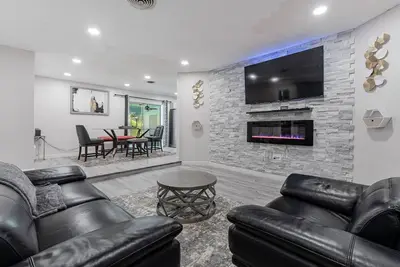 Beautiful home with a pool and game room! !