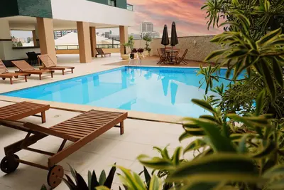 Image de Charming and cozy - Pool, beach and location.