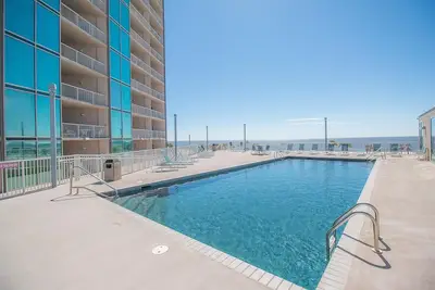 Coveted Gulf-front condo on pool deck, directly on beach, Snowbirds welcome!