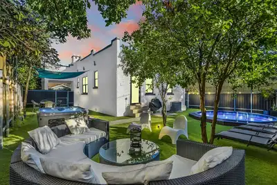 Image de Villa Tranquillo | Calle Ocho | Pool & Hot Tub