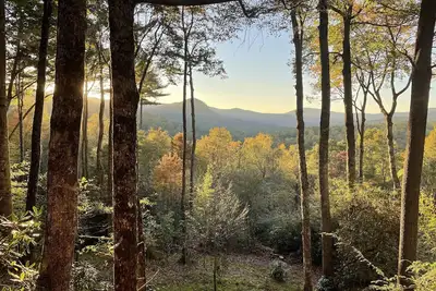 Sunset Mountain Views From Back Deck & Sapphire Resort Amenities 1-Level 3br/2ba