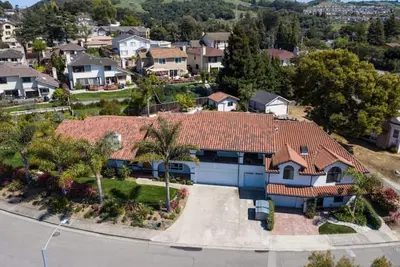 Image de Luxe Villa - Family and Corporate Rental Sleeps 21