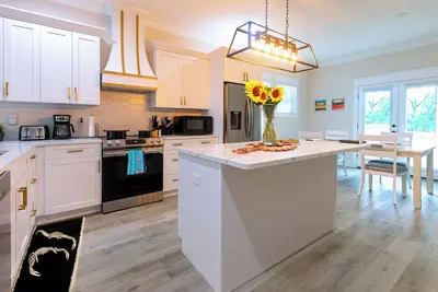 Image de Sunshine Bungalow in Tampa Florida - Vacation Rental