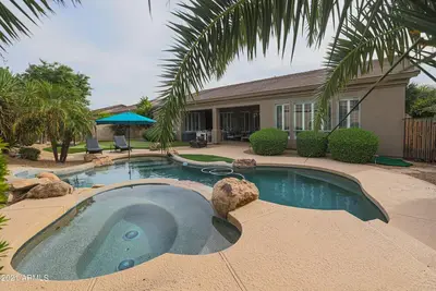 Luxury North Scottsdale House With Amazing Patio, Pool, Spa, and Putting Green
