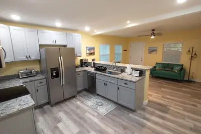 Image de Tropical Secluded Jungle Hideaway: Peaceful + Easy Access Downtown and Beaches