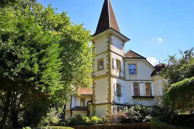 Image de Historic Chateau Provides a Beautiful Wedding Venue in the Swiss Countryside
