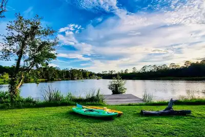 Image de Fins to the Right on Blackwater River - 35 mins to the Beach