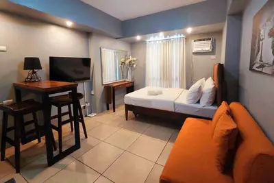 Lightroom Tagaytay with free Parking and wi-fi