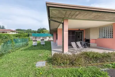 Image de Appartement 'Villetta Al Torchio Artemide' avec terrasse privée, Wi-Fi et climatisation