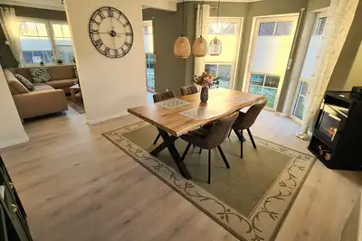 Image de Modern vacation home within sight of the coast and Campen lighthouse