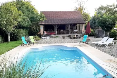 Image de Vacation apartment \"Grenier\" in a former farmhouse with pool