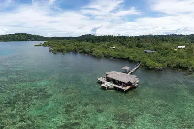 Image de Luxueuse Villa sur l'eau & maison plage