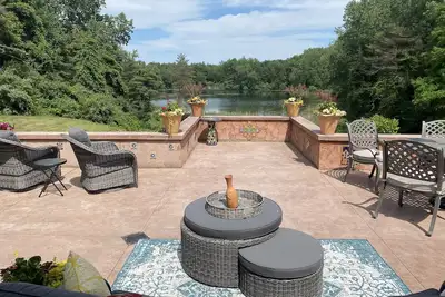 Image de Spring Lake Winery Estate Home