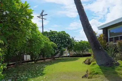 Image de Old Hawaii with Ocean views, walk to beach, private jacuzzi, health club