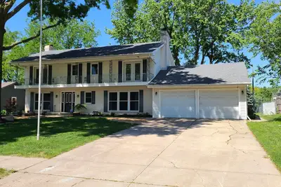 Image de Executive Rental - 4 bed, 4 bath fully furnished home W/L2 Ev Charging Station