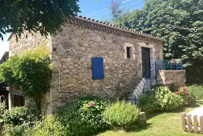 Image de Gite douce heure ardéchoise - maison indépendante en pierres-piscine à partager