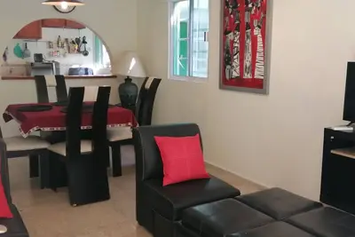 Image de House with pool