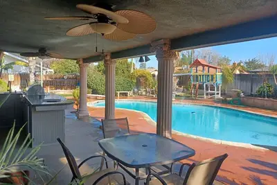 Image de A beautiful 3 bedrooms 2 Living rooms and 2  bathrooms