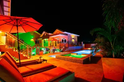 Image de Luxury 8br Villa, Pool, Butler & Free Meal