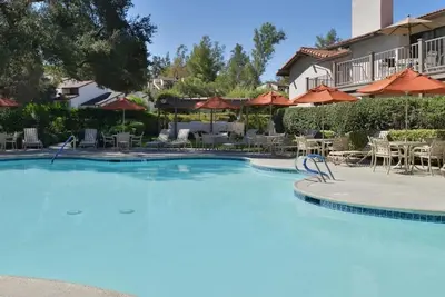 Image de Adventure in California! Four Comfortable Units, Pool, Onsite Game Room