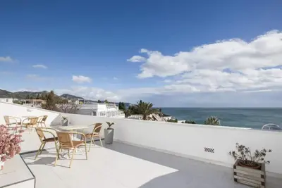 Image de Appartement à la \"Villa San Salvador\" avec vue mer, piscine, Wi-Fi & jardin